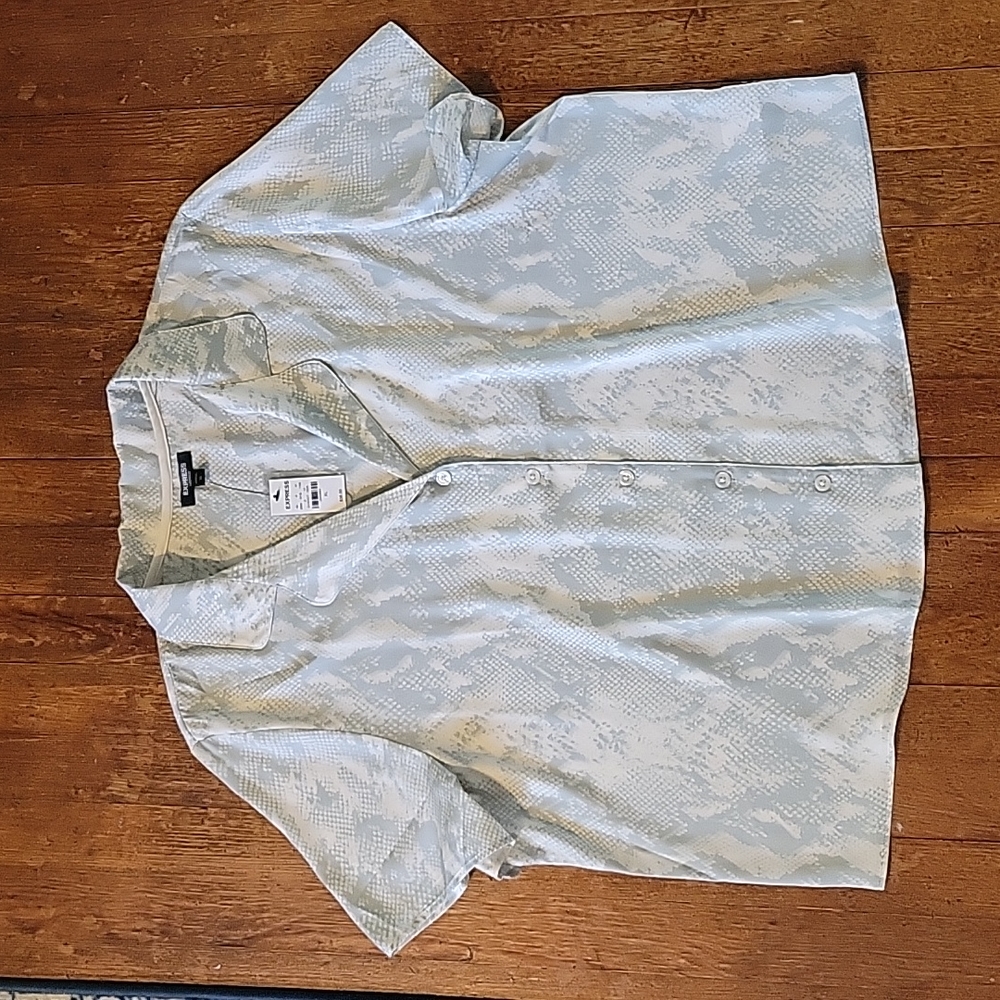 NWT Express Satin Button Up Short Sleeve Top XL